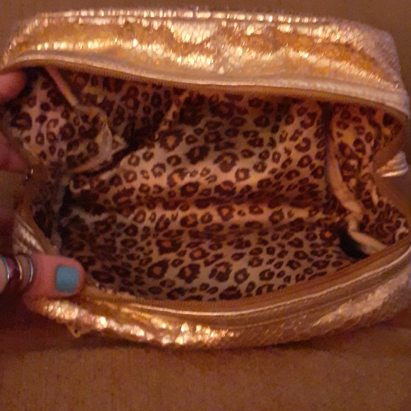 Ed Hardy Make up bag - Picture 5 of 12